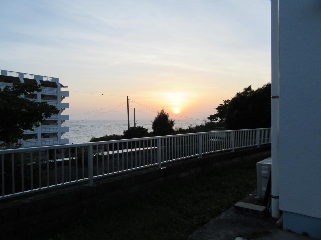 Guest House Diamond Yomitan Ngoại thất bức ảnh